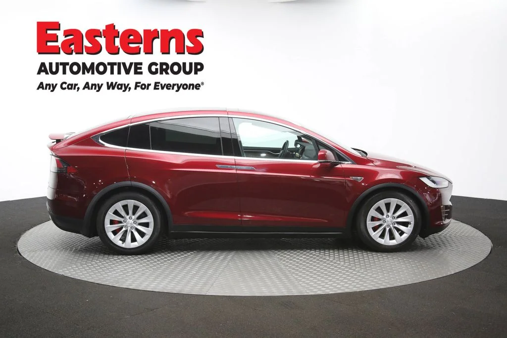 Used 2016 Red Tesla P90D image 42