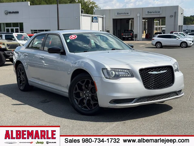 2019 Chrysler 300 Touring