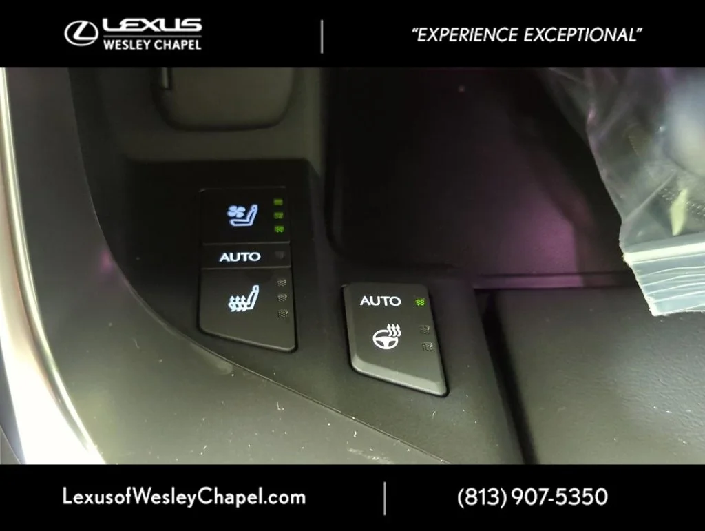Used 2025 White Lexus 700H image 24