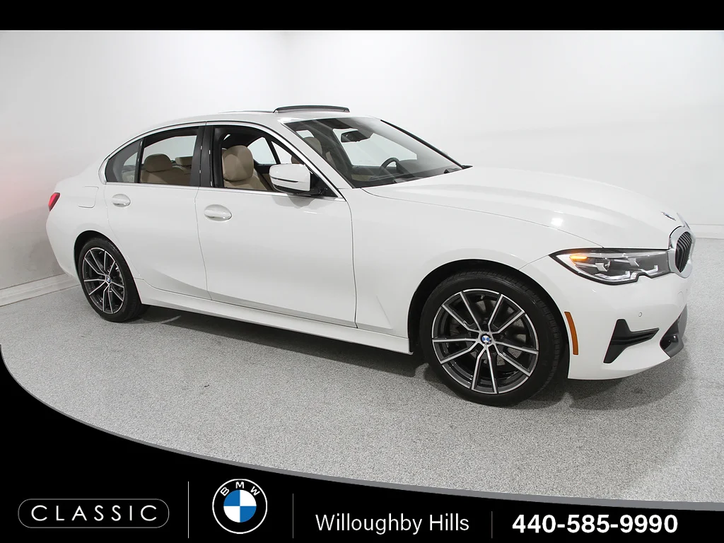 2020 BMW 3 Series 330i xDrive Sedan's photo