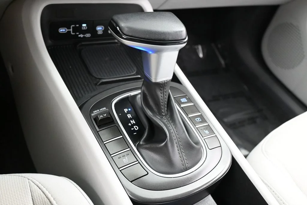 Used 2026 Abyss Black Pearl Hyundai SEL Sport image 24