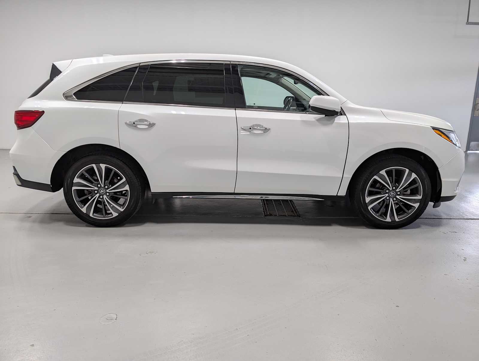 Used 2020 Platinum White Pearl Acura w/Technology Pkg image 7