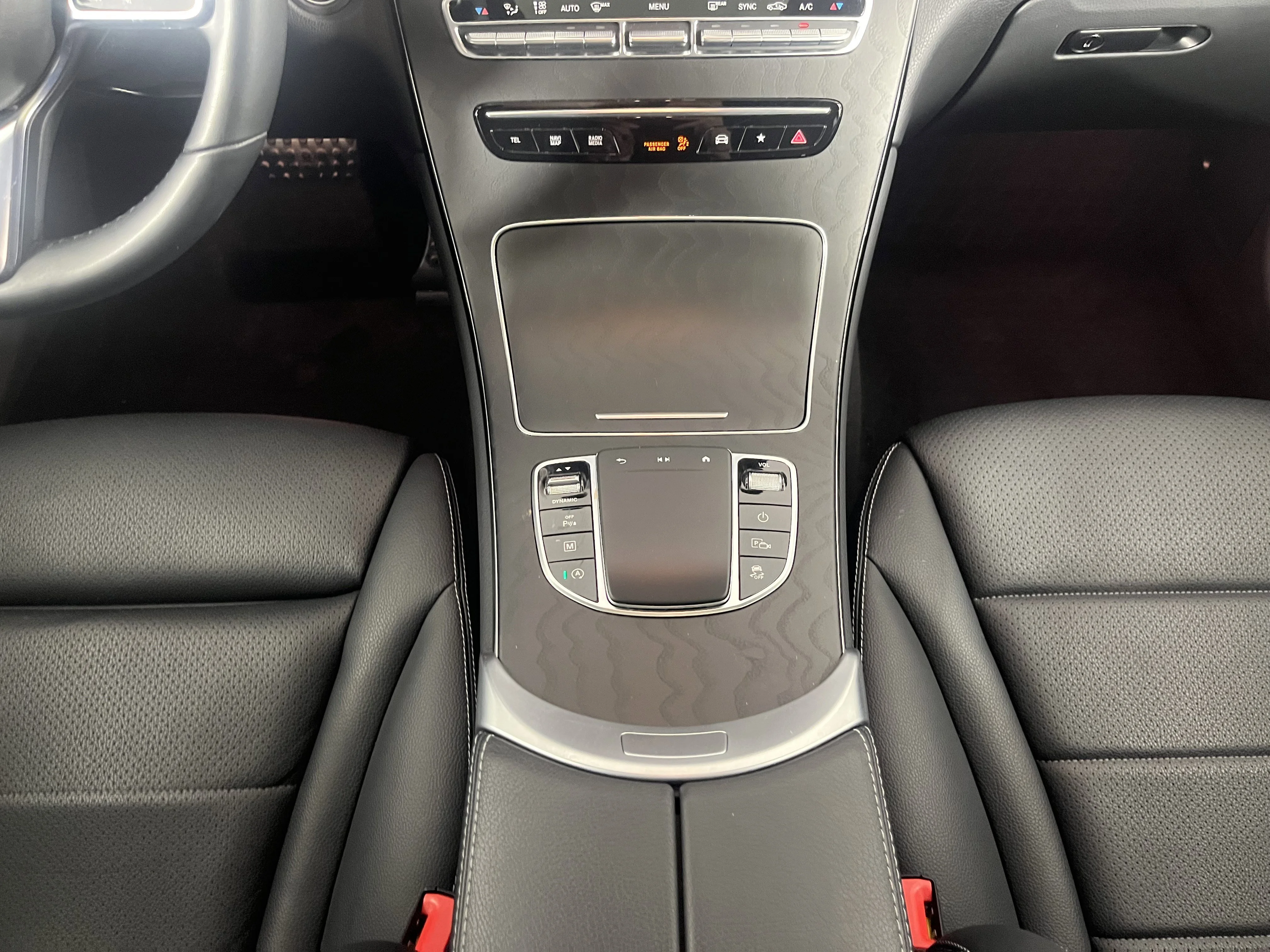 Used 2023 Obsidian Black Metallic Mercedes-Benz GLC 300 image 20