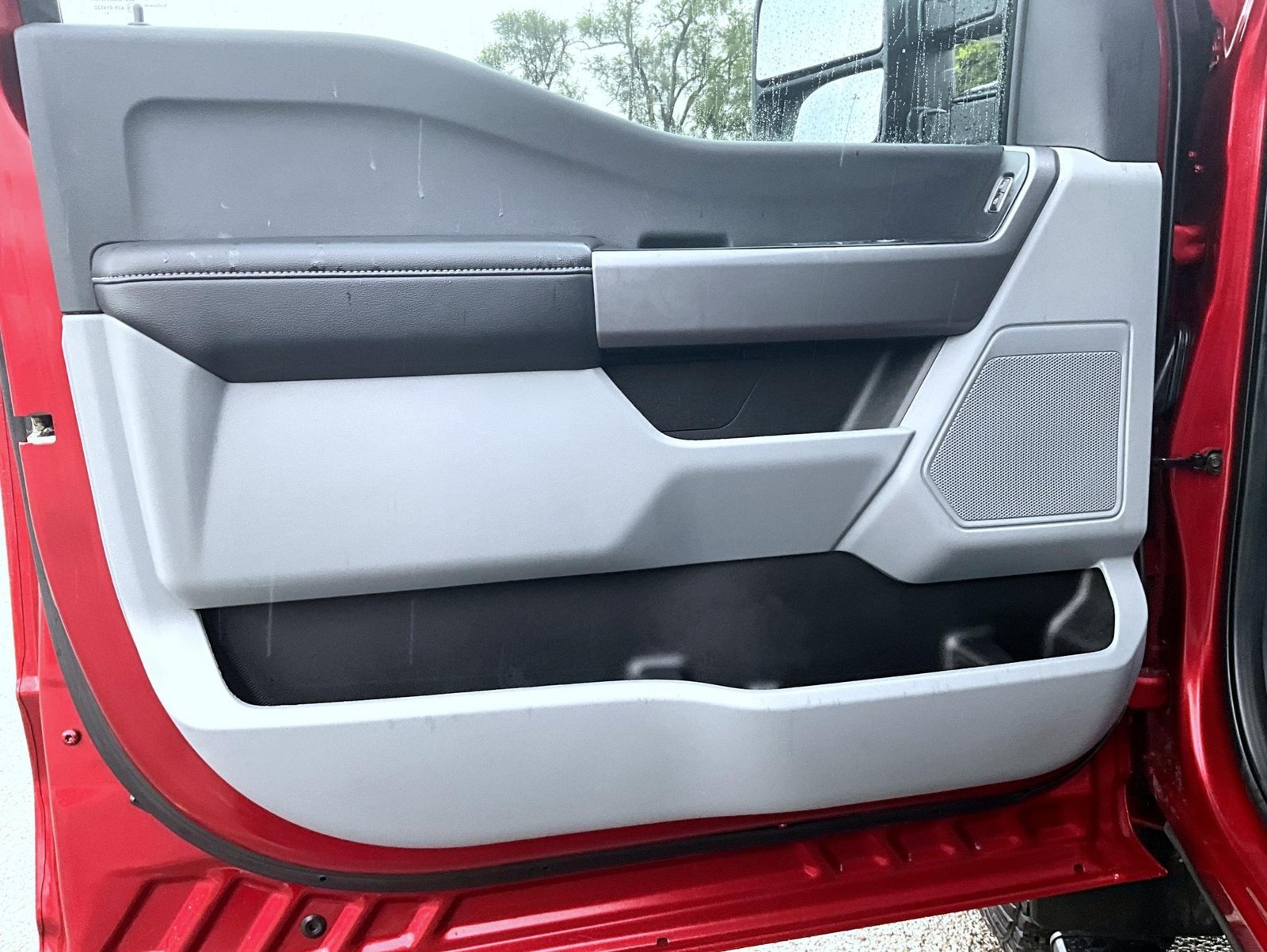 Used 2025 Red Ford XLT image 11