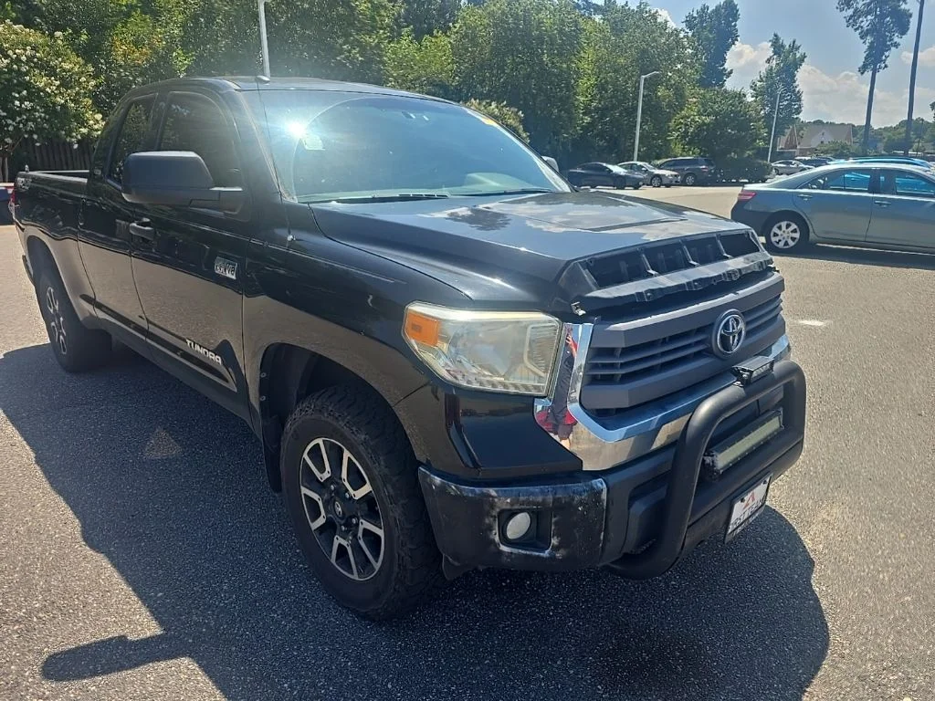 Used 2014 Black Toyota SR5 image 3