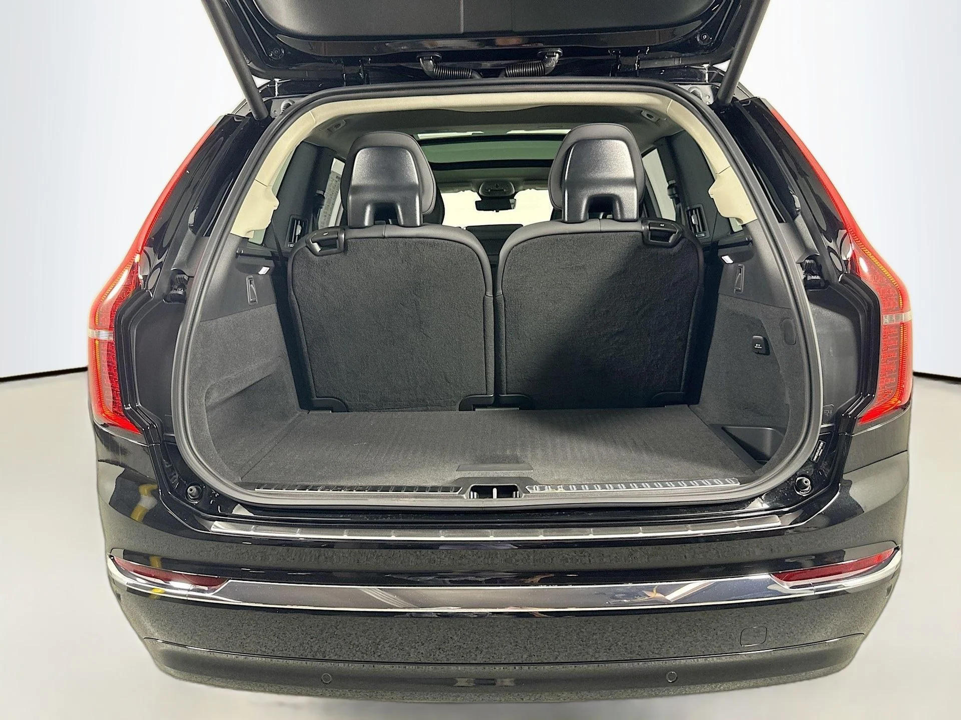 2026 Volvo XC90 Plus - Photo 31