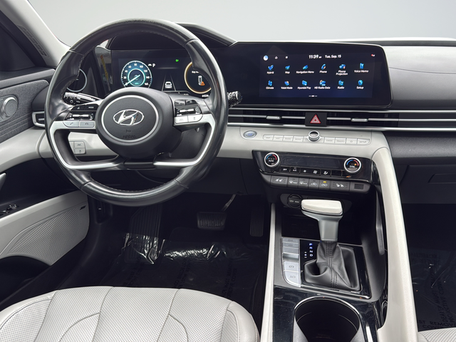 Used 2023 Black Hyundai Limited image 11