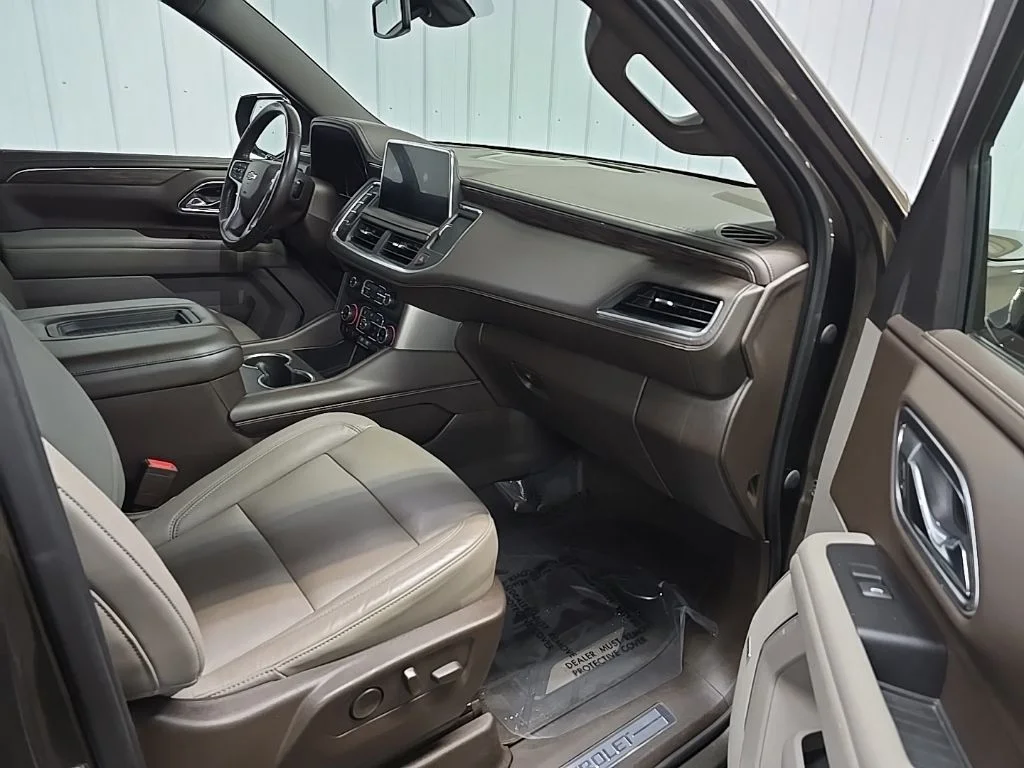 Used 2021 Graywood Metallic Chevrolet LT image 19