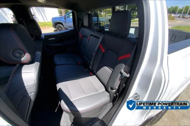 2026 Chevrolet Colorado Z71 - Photo 11