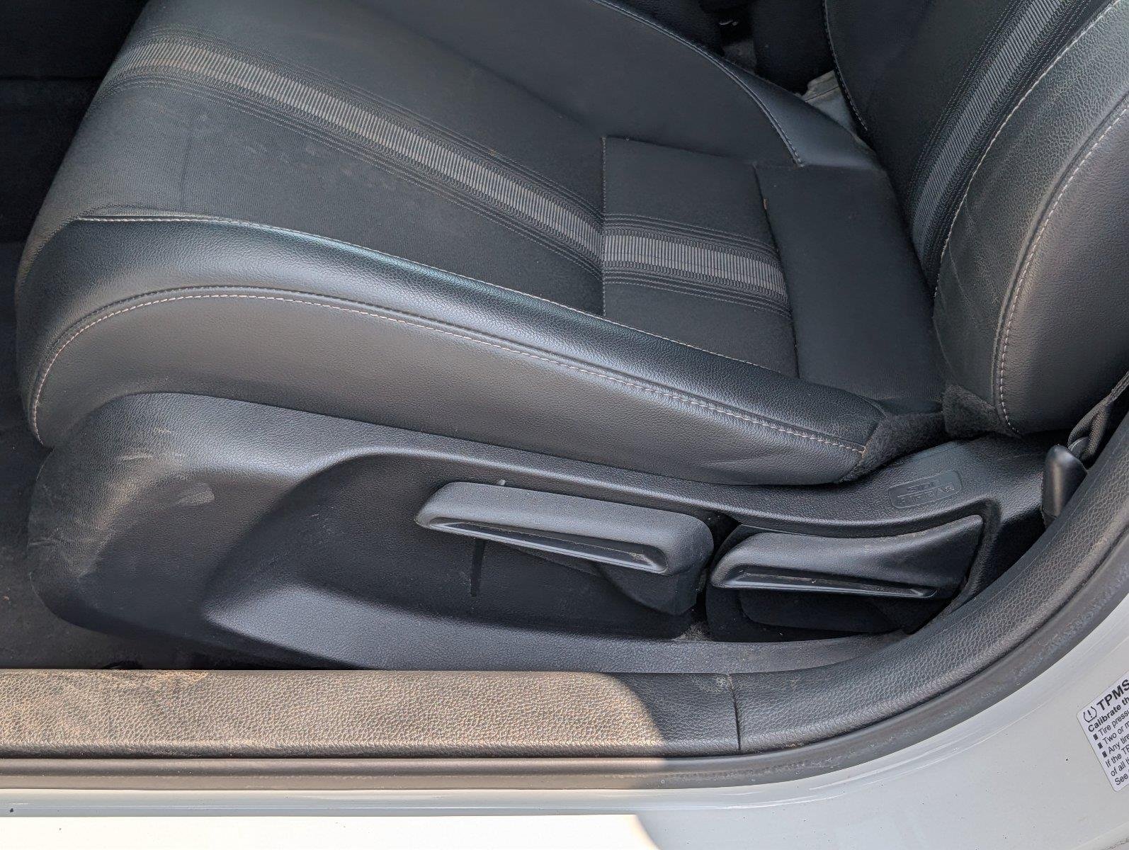 Used 2023 Platinum White Pearl Honda Sport image 11