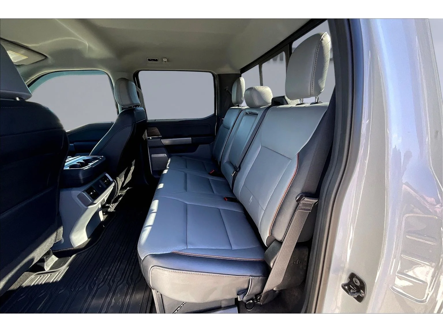 Used 2025 White Ford LARIAT image 18