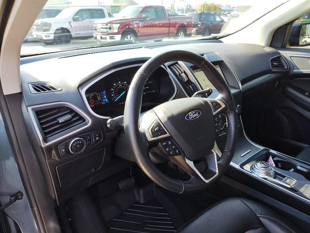 Used 2019 Blue Metallic Ford SEL image 11