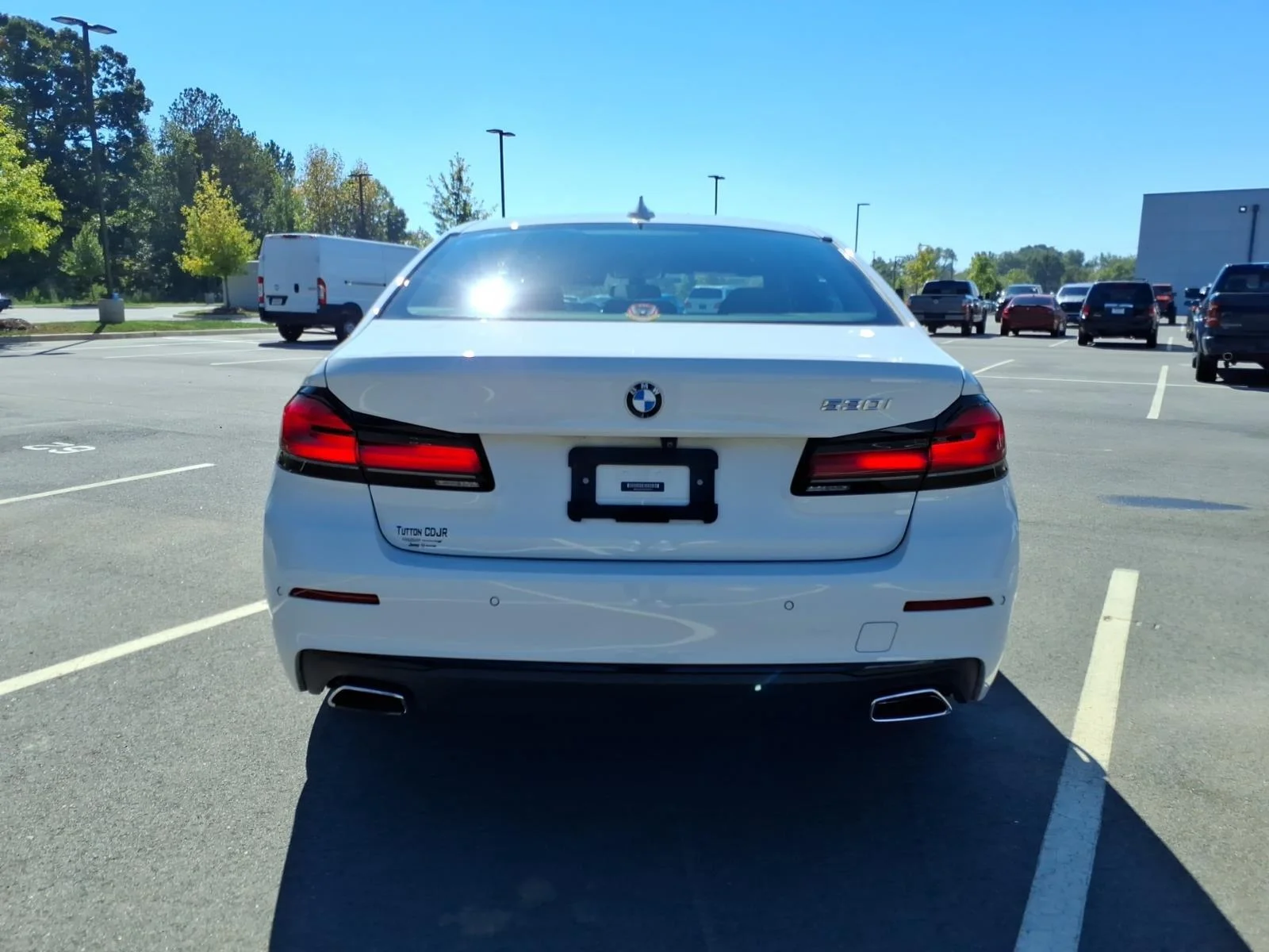 Used 2021 Alpine White BMW 530i image 18