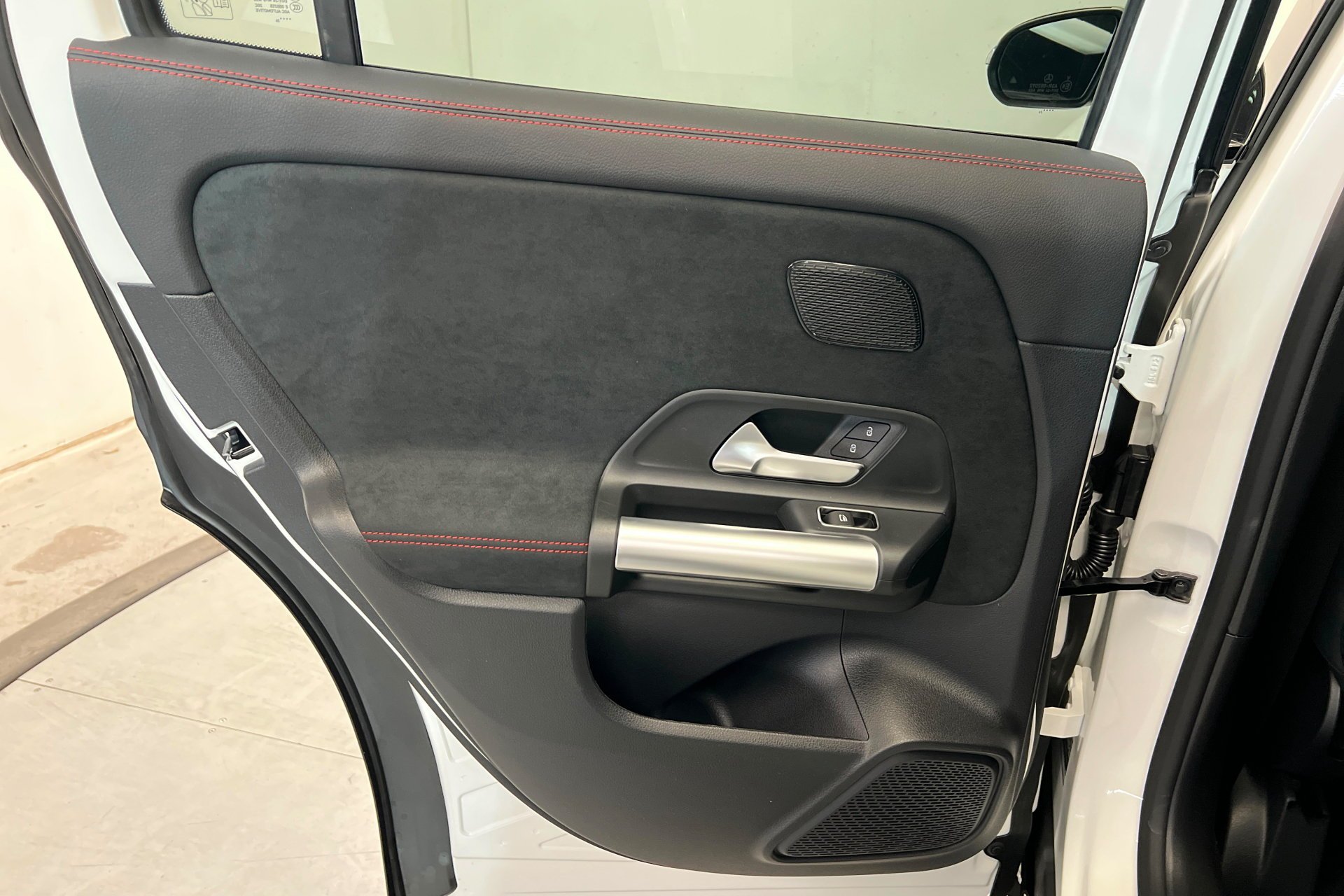 New 2026 Polar White Mercedes-Benz GLA 250 image 44