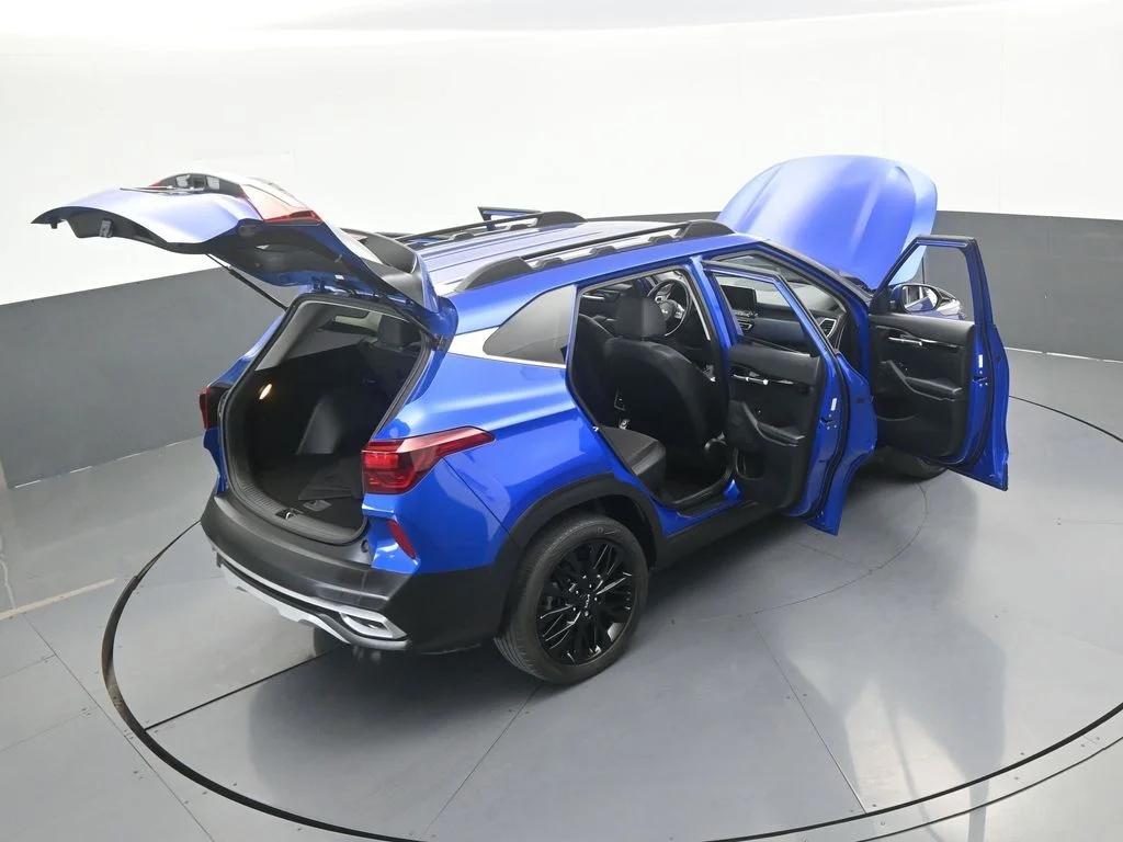 Used 2023 Neptune Blue Kia Nightfall image 66