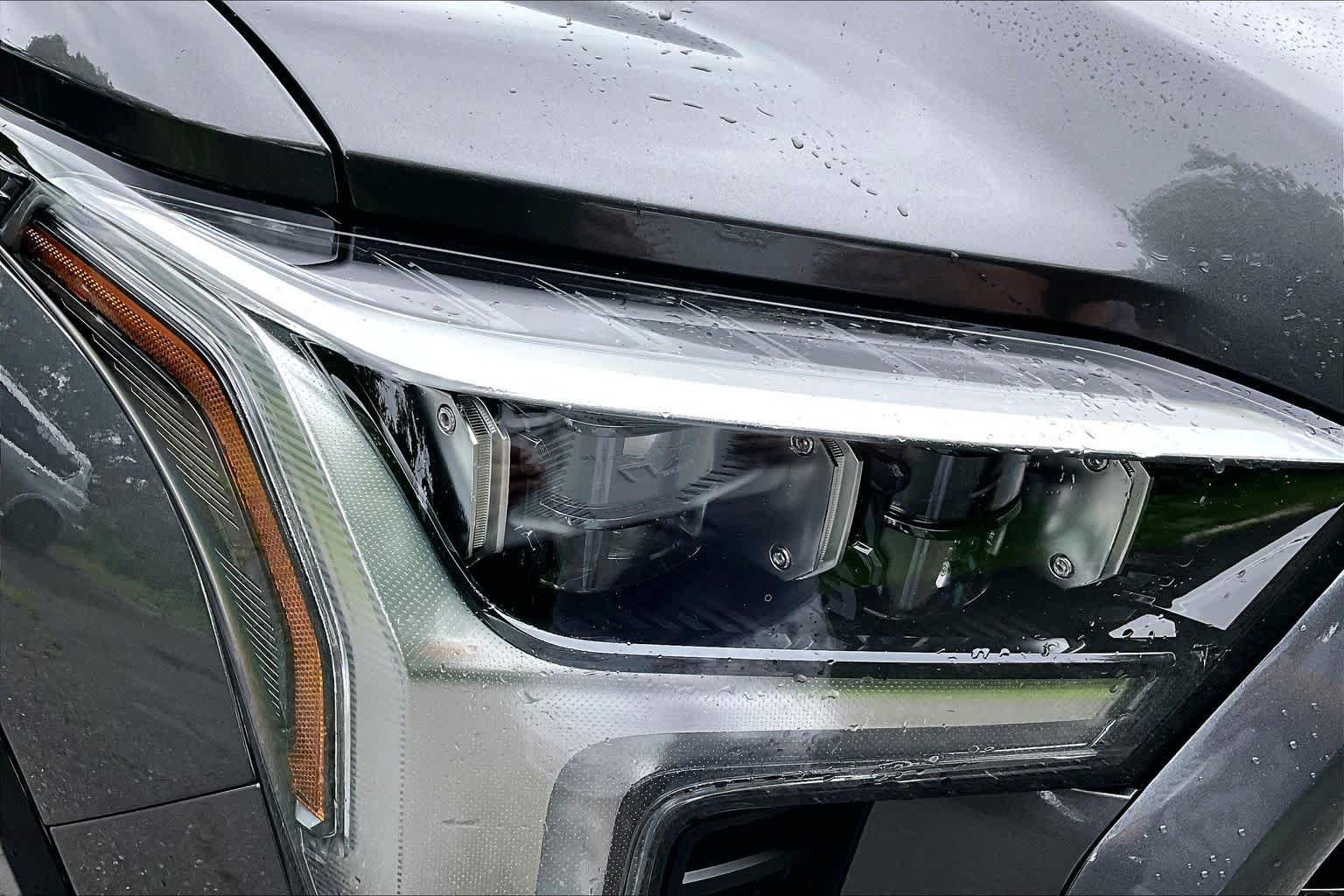 Used 2022 Magnetic Gray Metallic Toyota Platinum Hybrid image 26