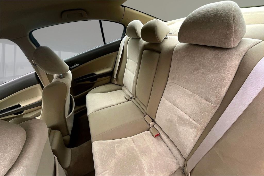 Used 2010 Maroon Honda LX image 19