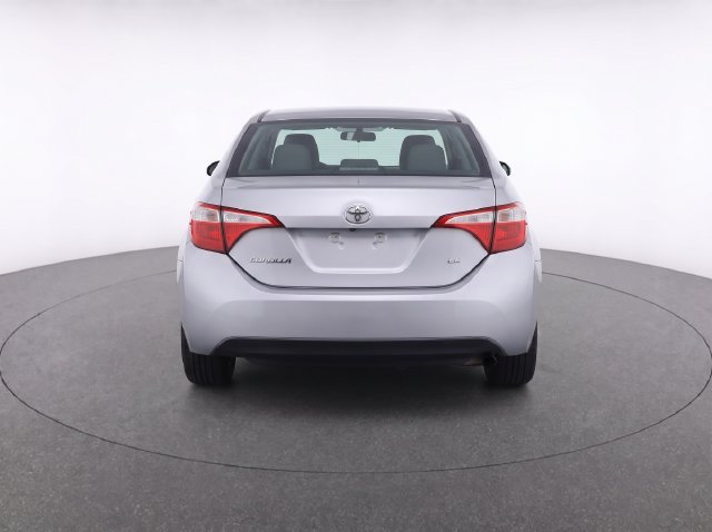 Used 2016 Silver Toyota LE image 7