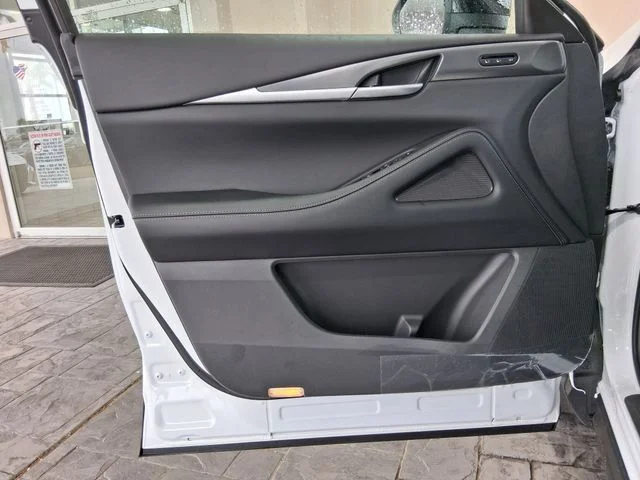 New 2027 RADIANT WHITE INFINITI Pure FWD image 15