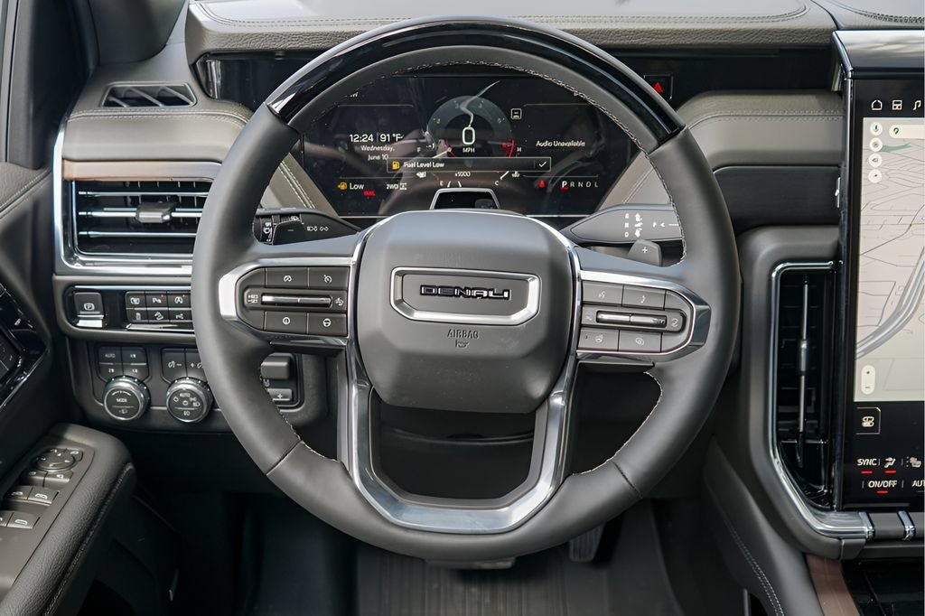 2026 GMC Yukon Denali - Photo 23