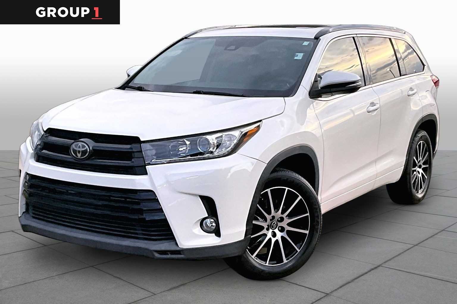 2017 Toyota Highlander SE