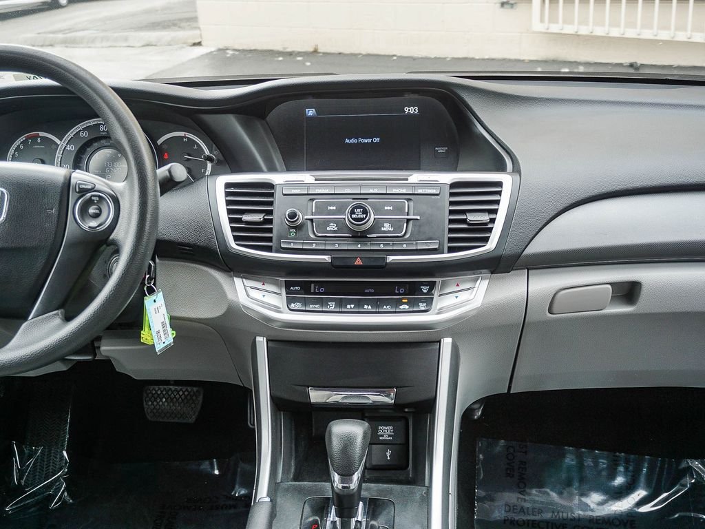 Used 2013  Honda LX image 15