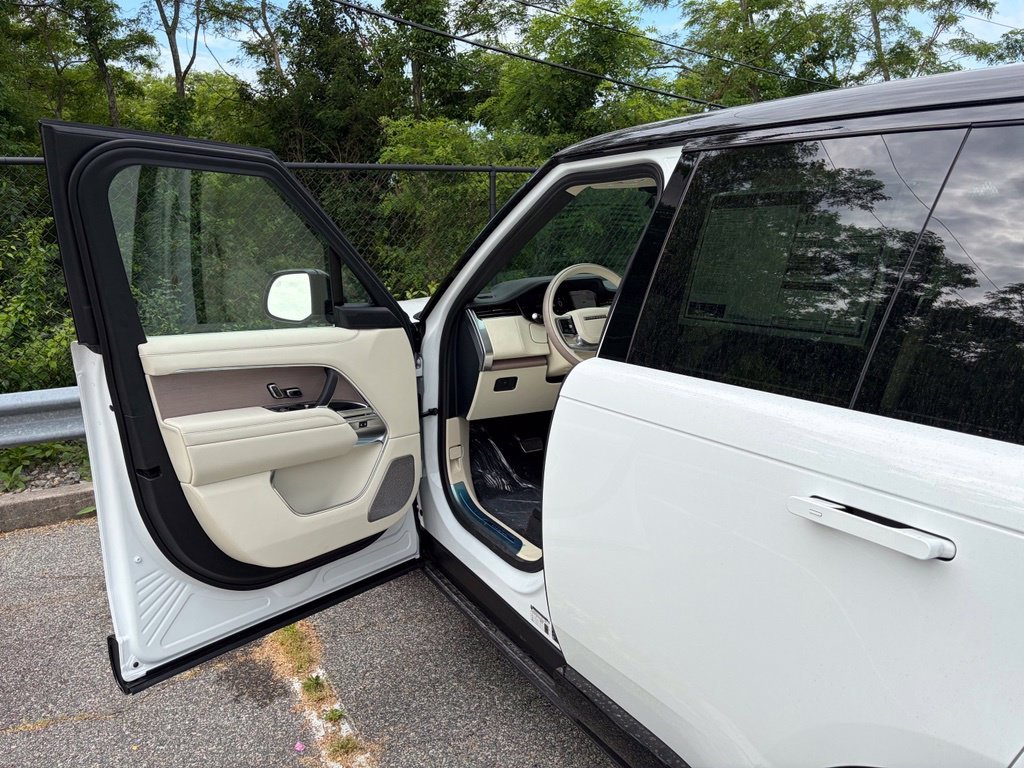New 2026 White Land Rover Autobiography image 10