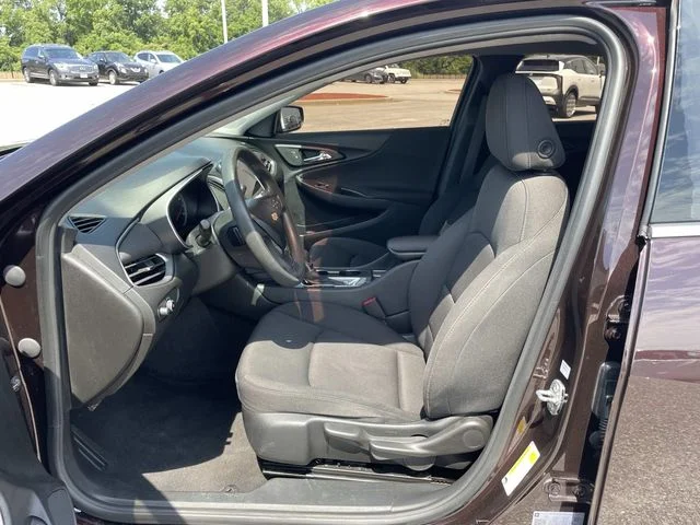 Used 2021 Red Chevrolet LS image 13