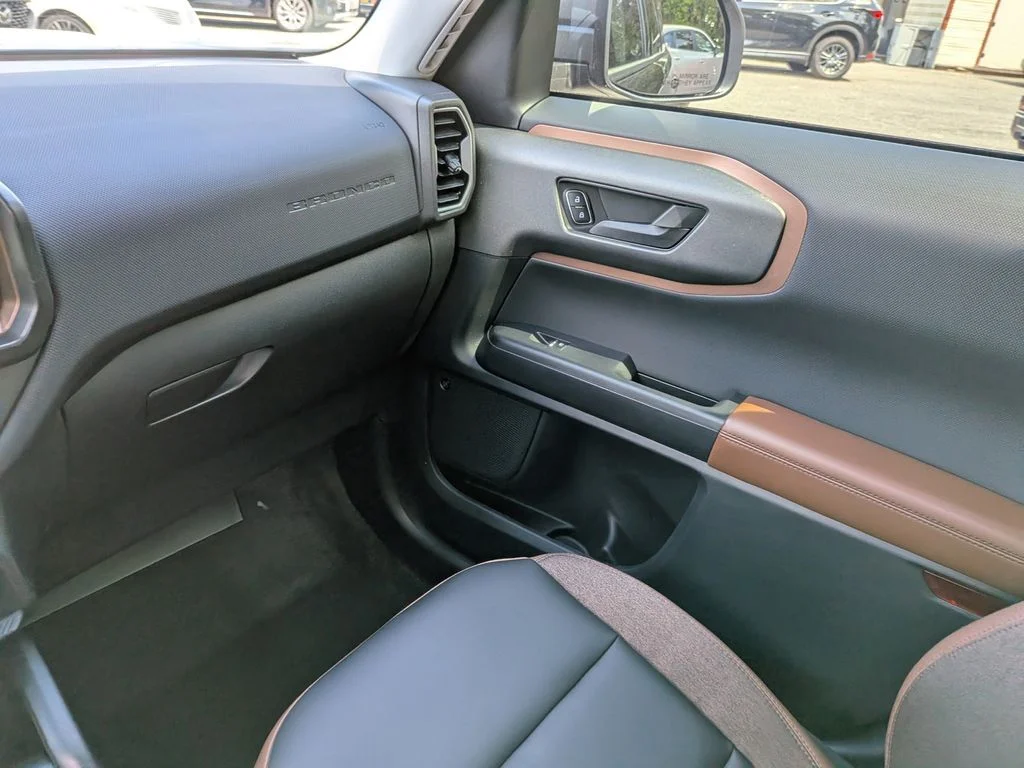 Used 2025 Black Ford Outer Banks image 19