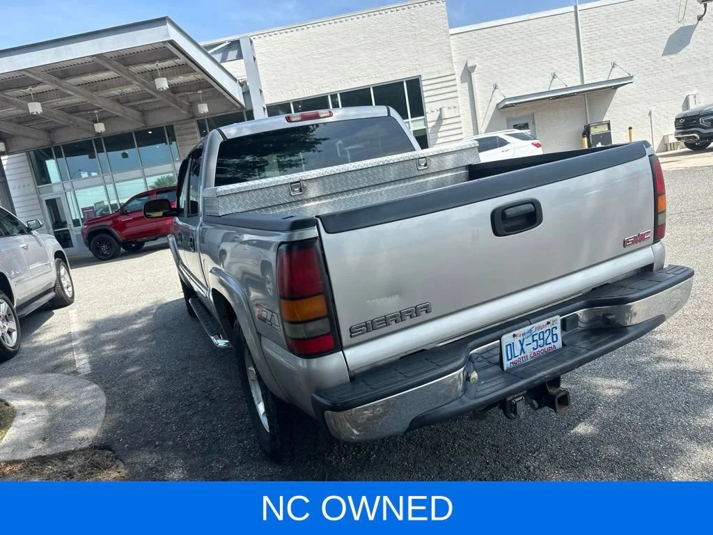 Used 2005 Silver Birch Metallic GMC SLT image 5