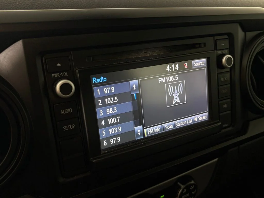 Used 2018 Gray Toyota SR image 26
