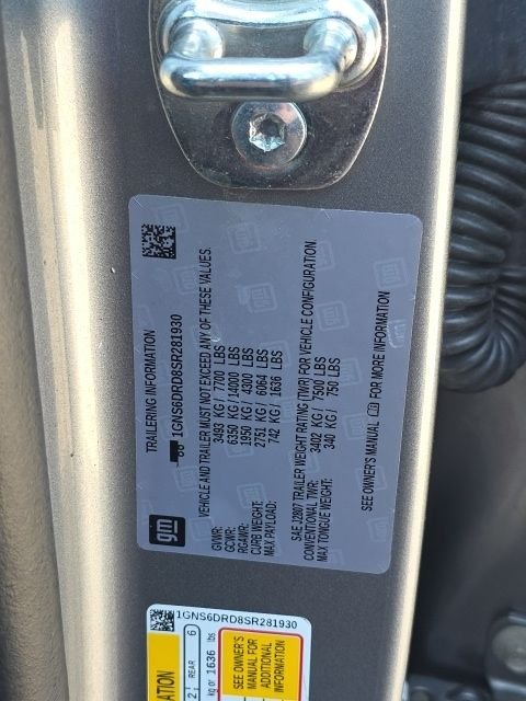 Used 2025 Gray Chevrolet Z71 image 34