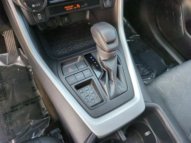 Used 2022 White Toyota XLE image 24