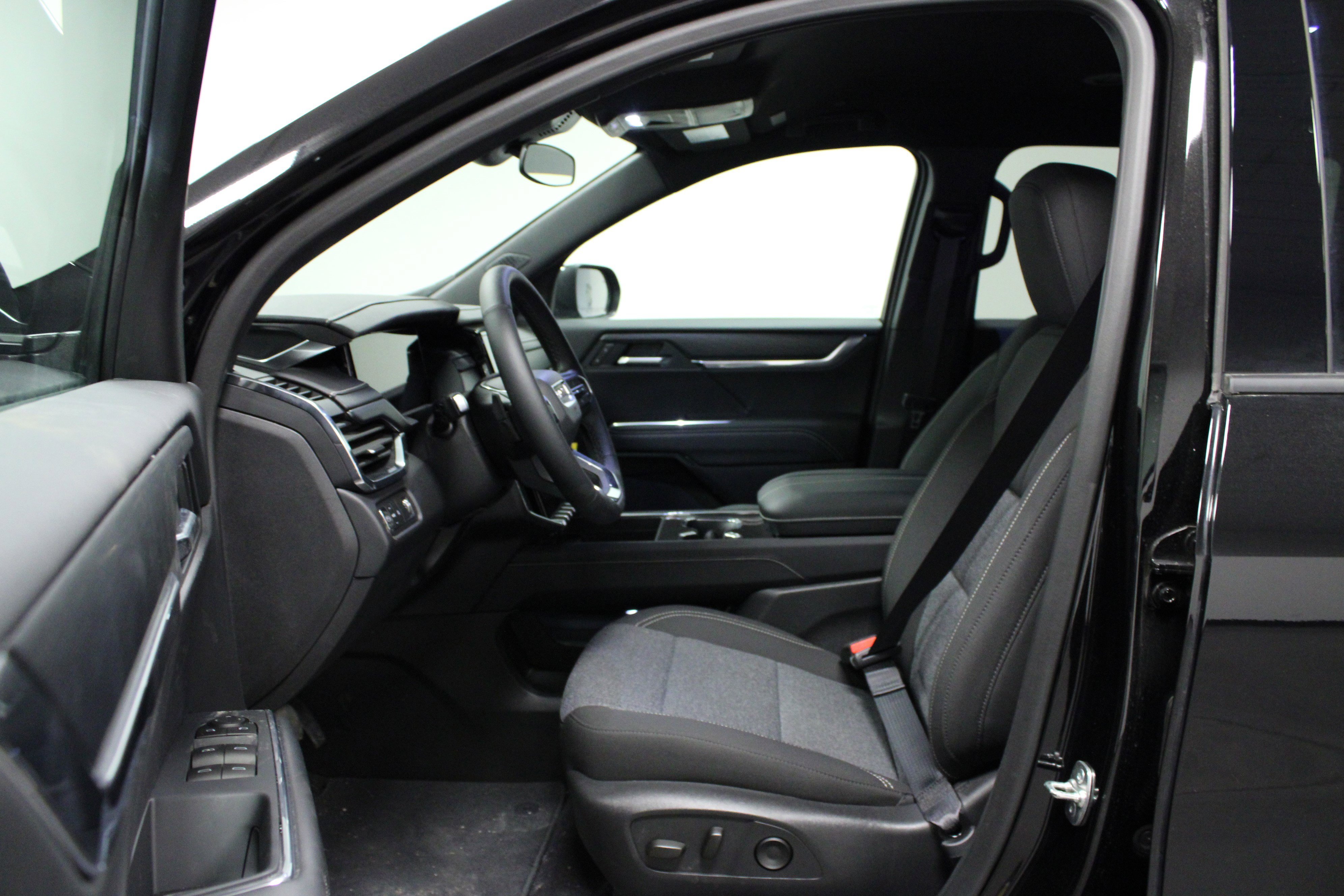 2025 GMC Acadia Elevation - Photo 11