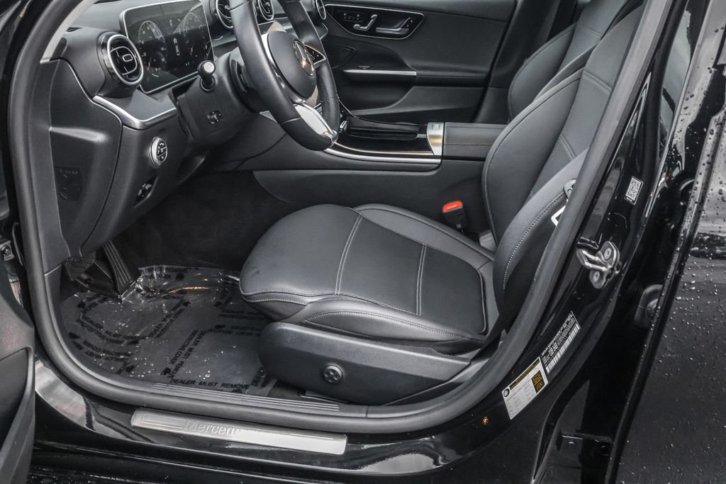 Used 2025  Mercedes-Benz C 300 image 18