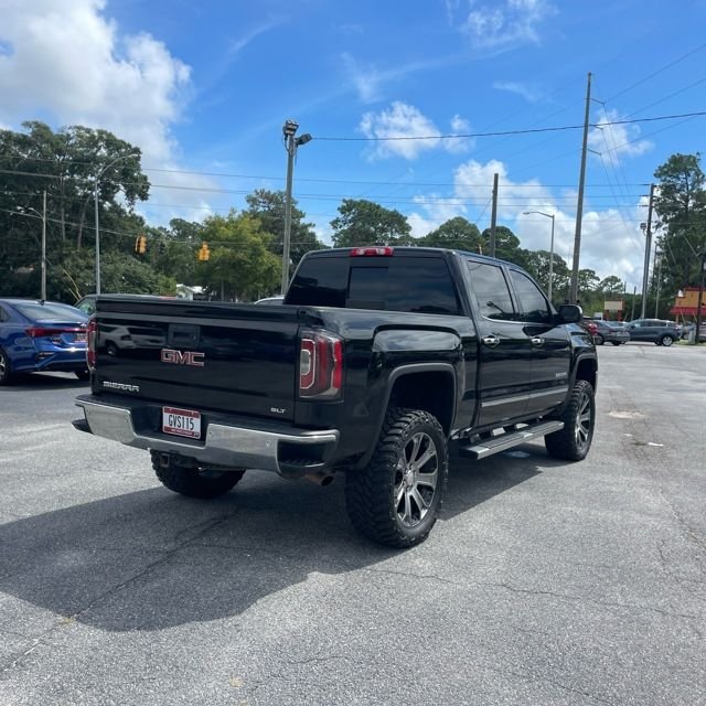 Used 2018 Black GMC SLT image 3