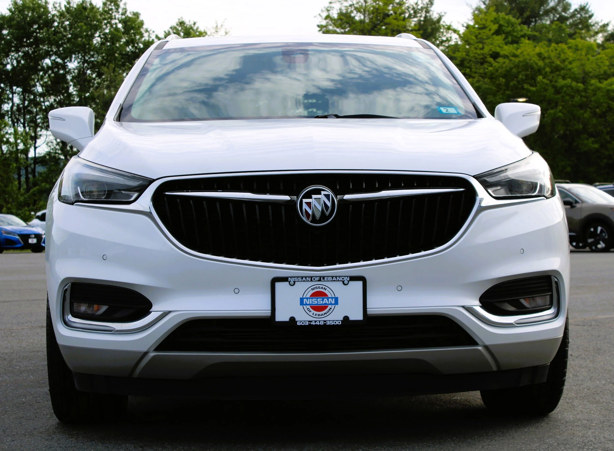 Used 2018 White Frost Tricoat Buick Premium image 2