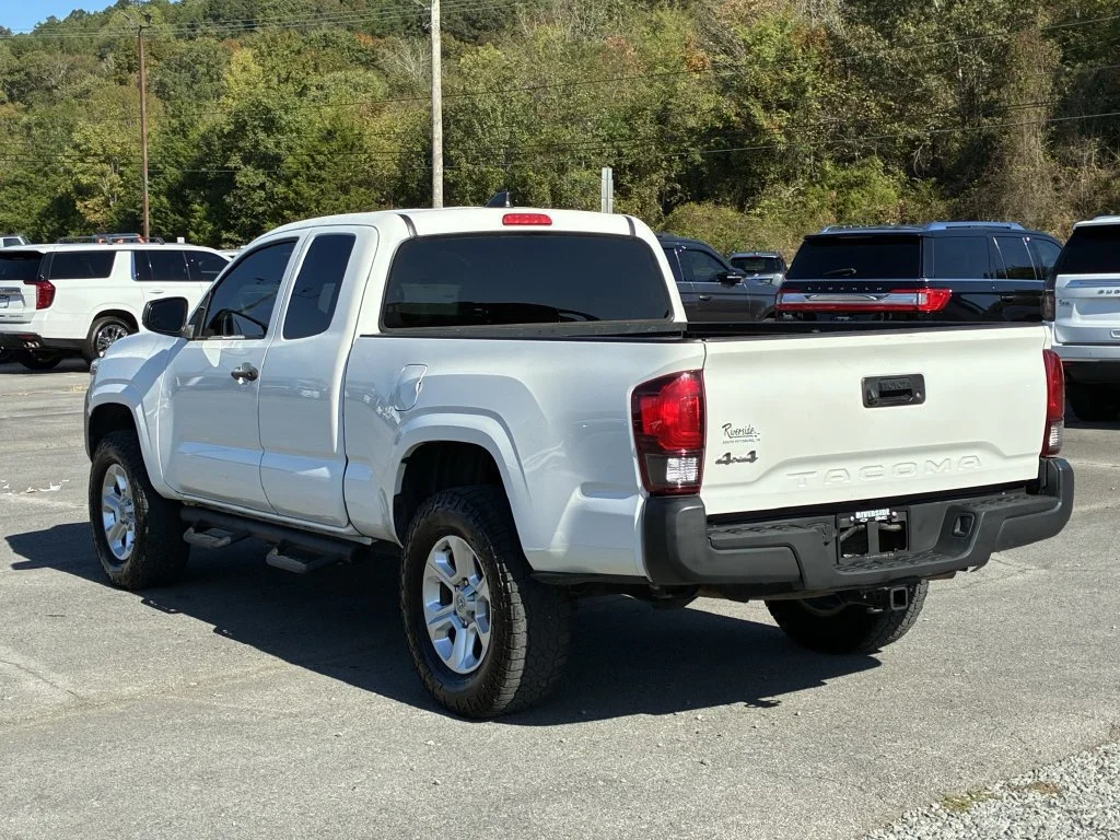 Used 2020 White Toyota SR image 7