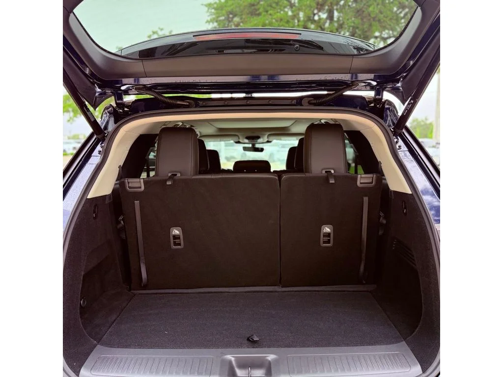 New 2026 Grand Blue INFINITI Luxe FWD image 30