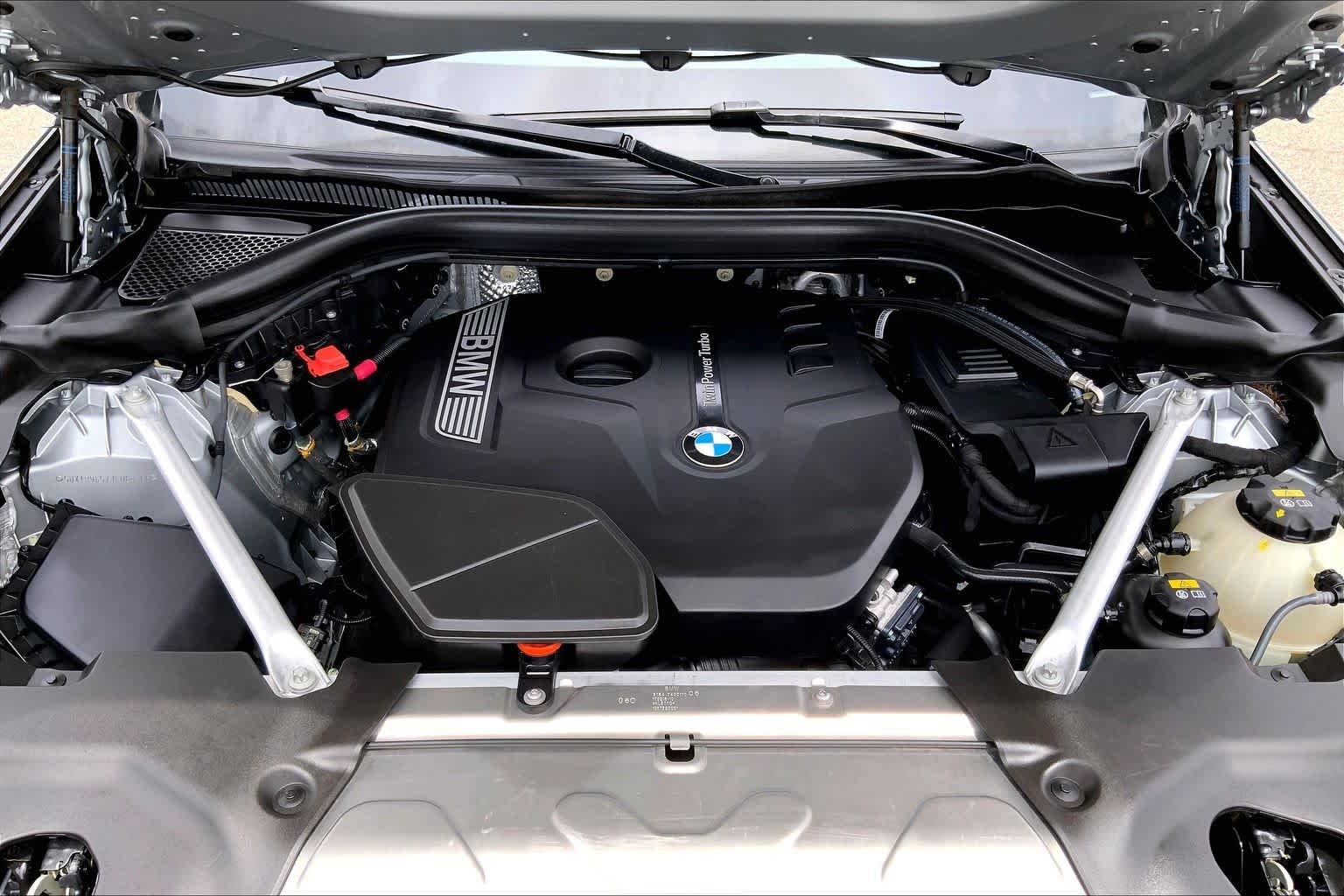 Used 2018 Dark Graphite Metallic BMW xDrive30i image 31