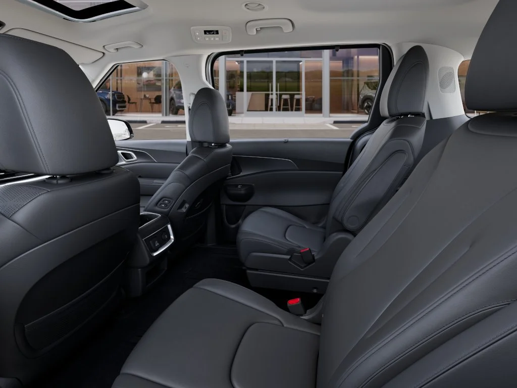 New 2027 Ceramic Silver Kia SX image 18