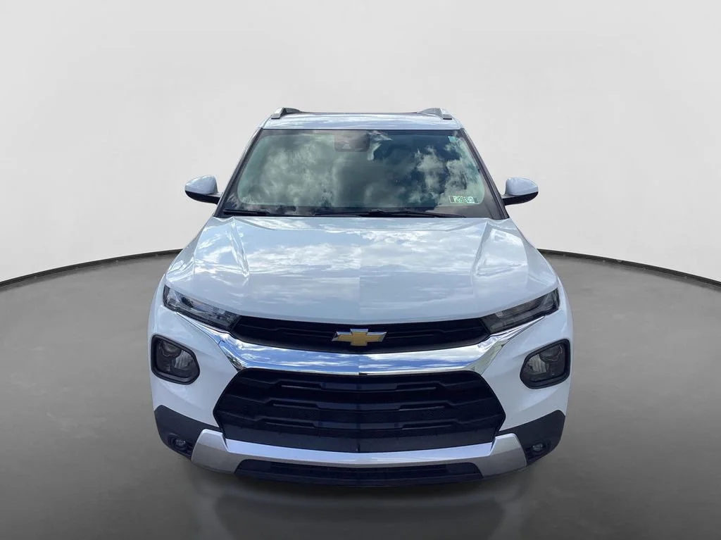 Used 2023 Summit White Chevrolet LT image 2