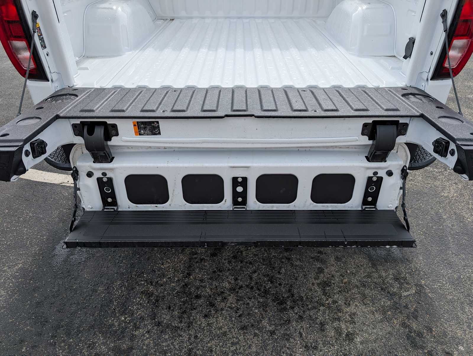 New 2026 Summit White GMC Elevation image 7