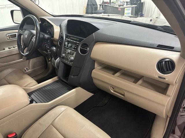 Used 2015 Red Honda EX-L image 33