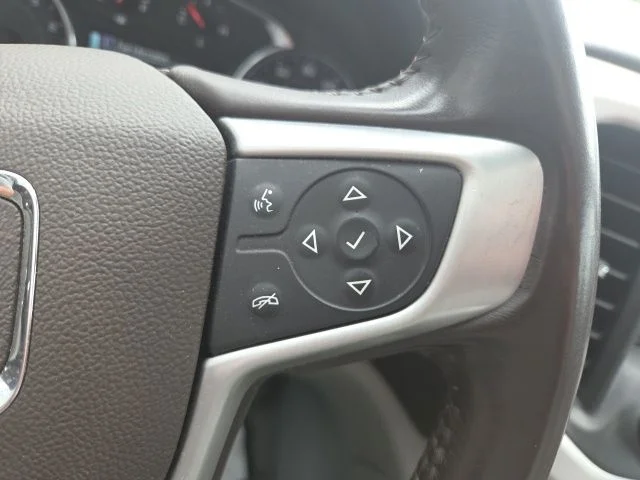 Used 2019 White GMC SLT-2 image 18