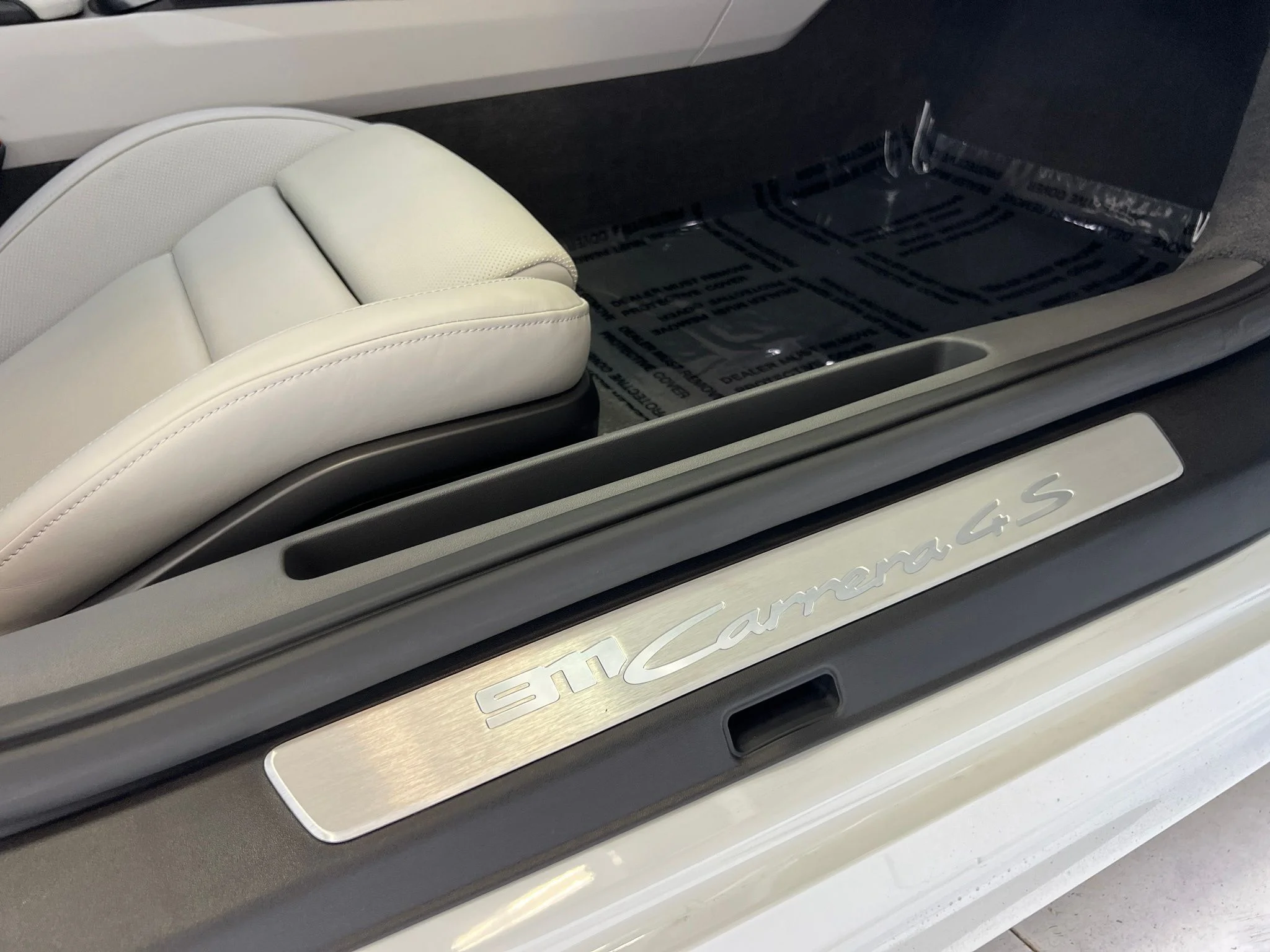 Used 2020 White Porsche Carrera 4S image 29