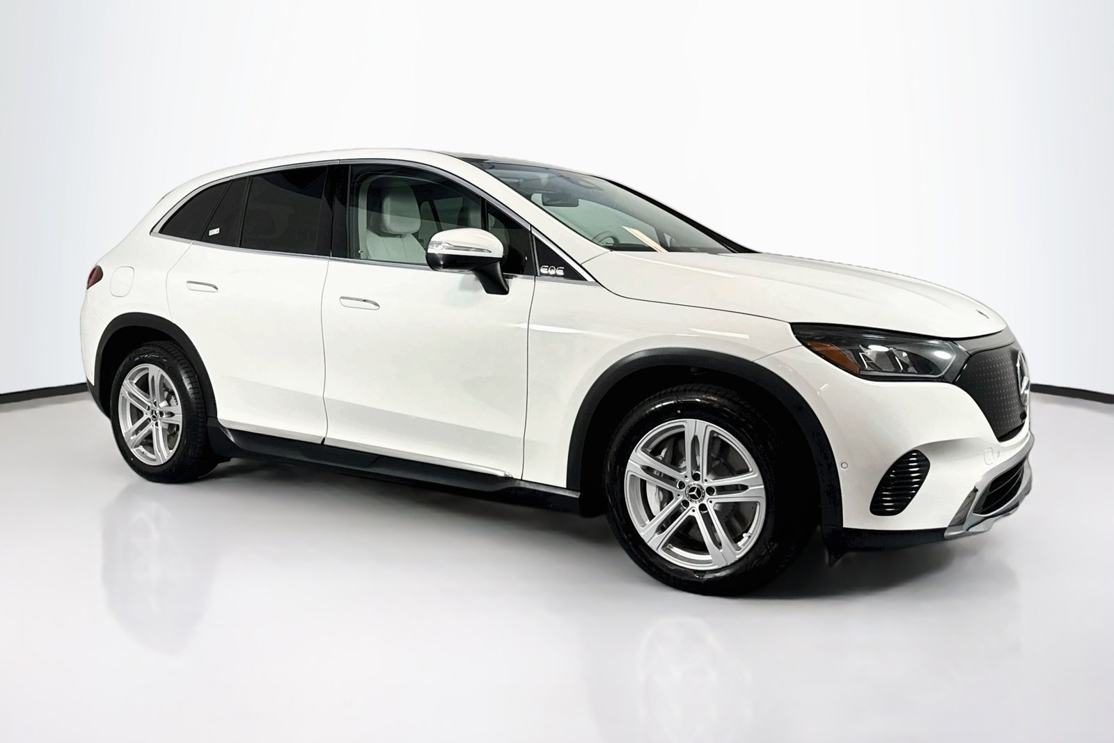 Certified Used 2023 Polar White Mercedes-Benz EQE 350 image 3