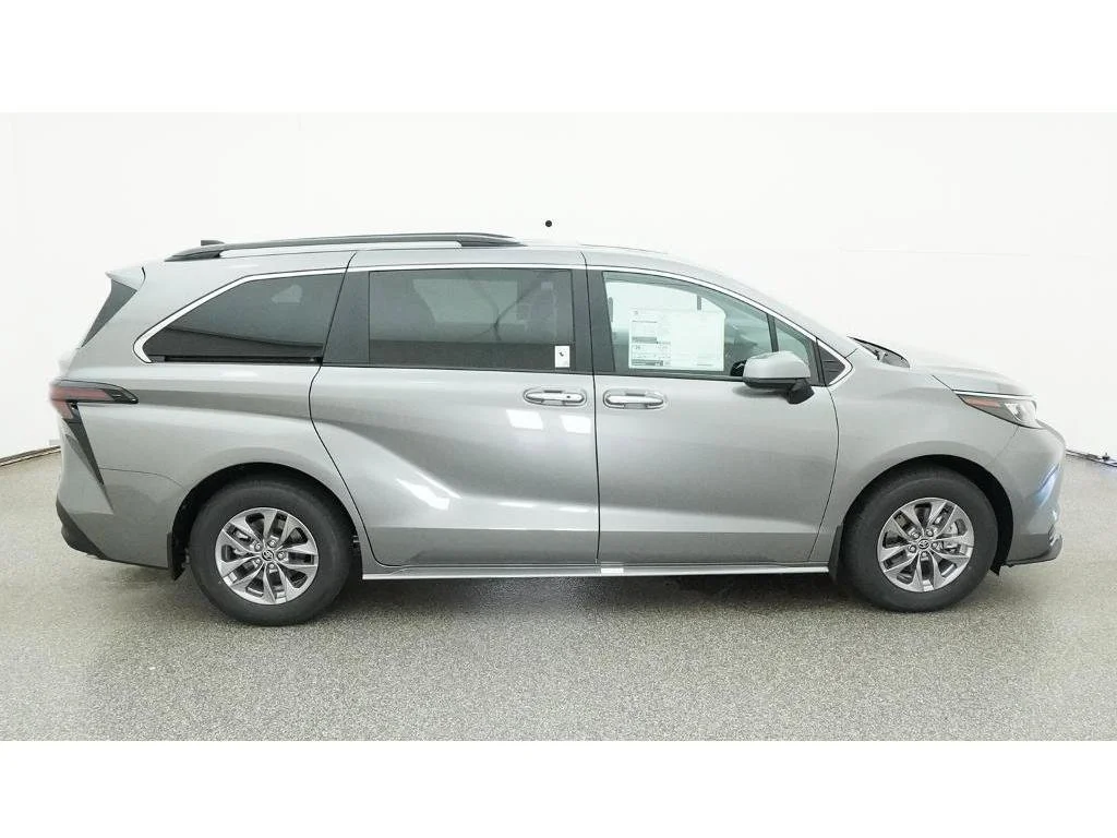 New 2026 Heavy Metal Toyota XLE image 11