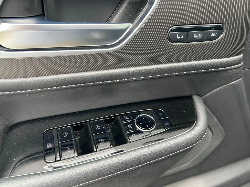 2025 INFINITI QX80 Pure 4WD - Photo 12