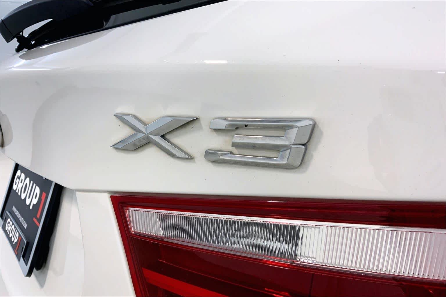 Used 2017 Alpine White BMW xDrive28i image 29
